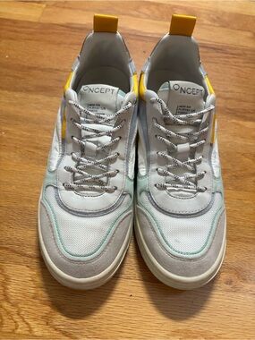 ONCEPT Women’s White and Yellow Low-Top Sneakers